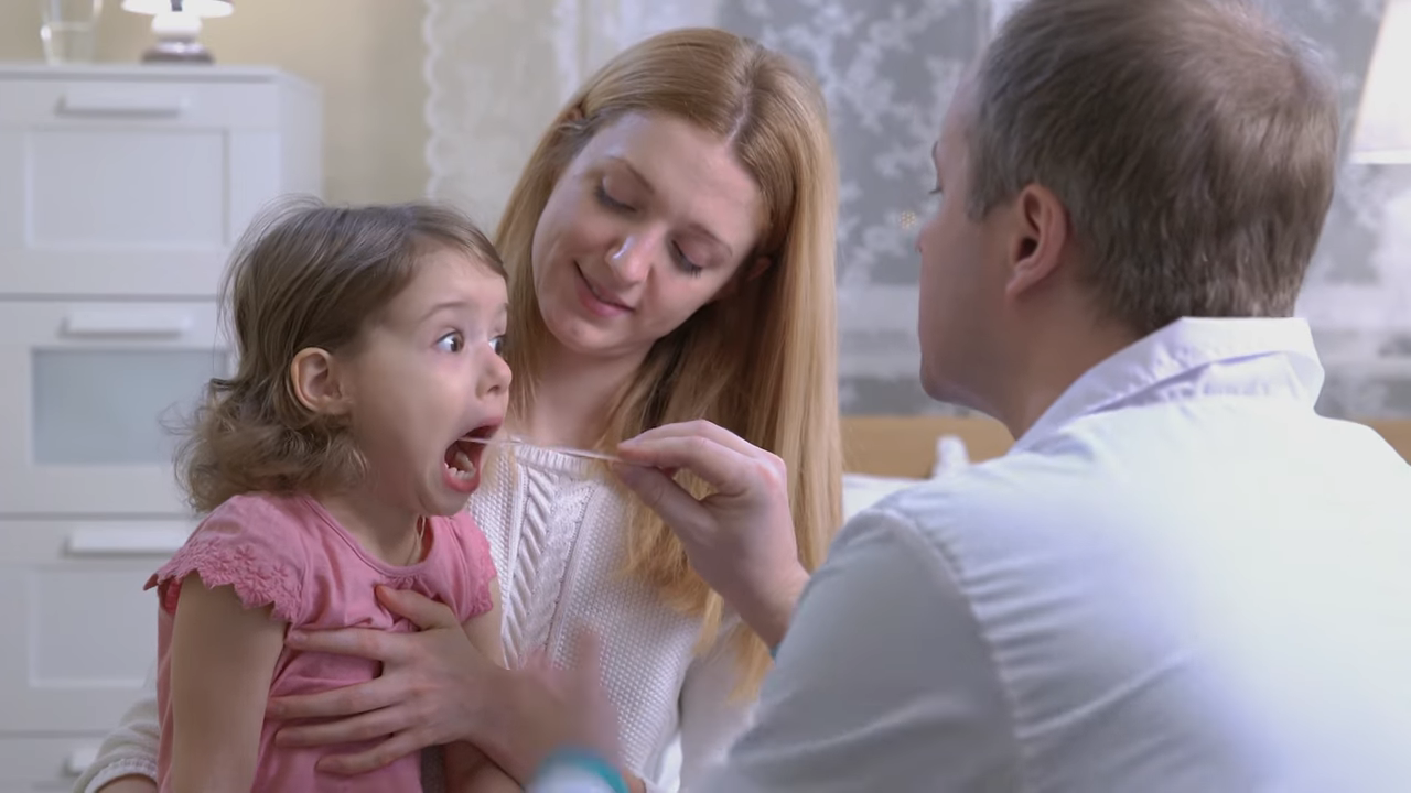 Šarlah kod dece: Simptomi, uzroci i šta raditi kada se bolest pojavi